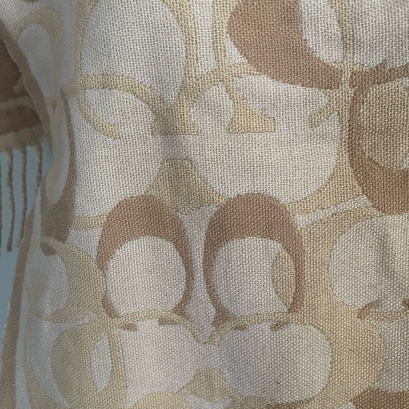 [Coach] Signature Reversible Muffler Cream and Tan Scarf w/Fringe - Picture 3 of 6